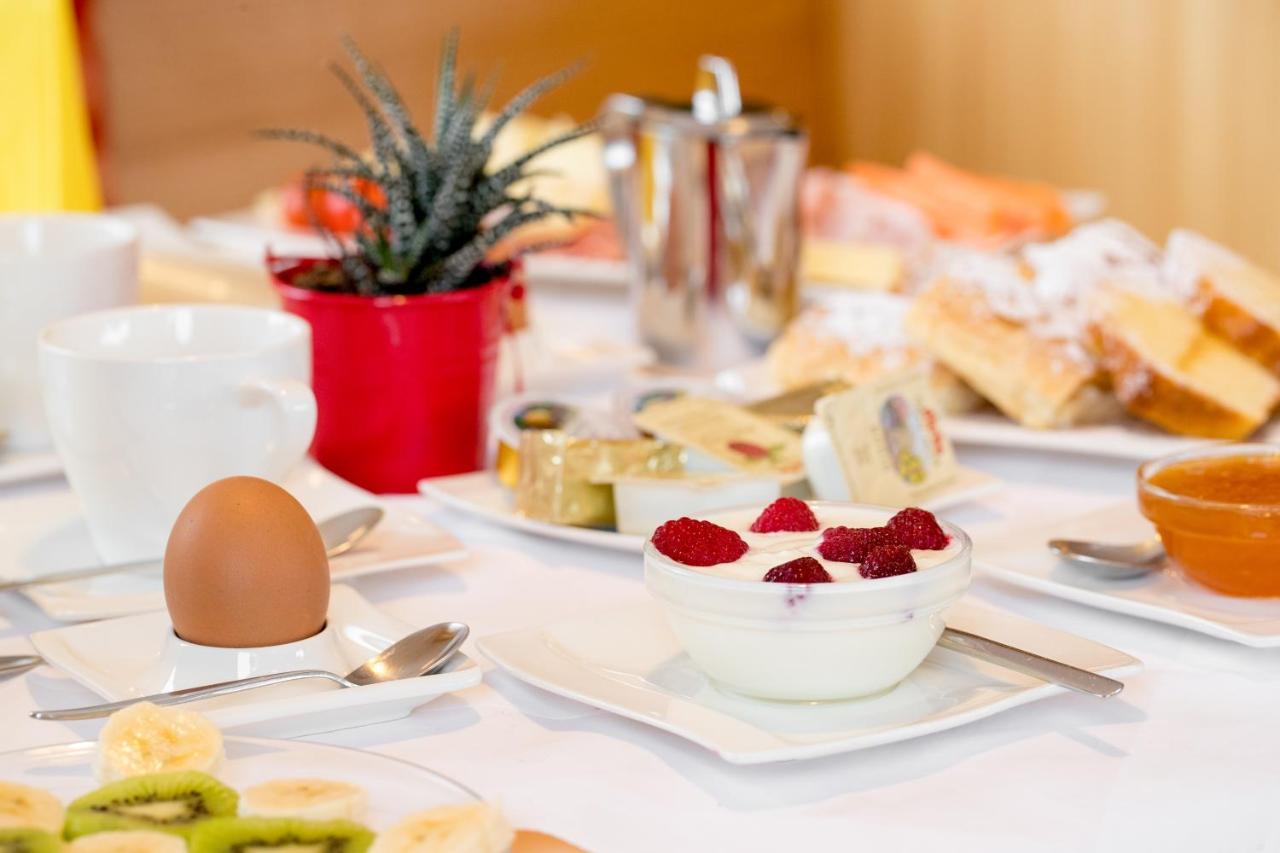 Hotel Reineldis Мурэкк Экстерьер фото